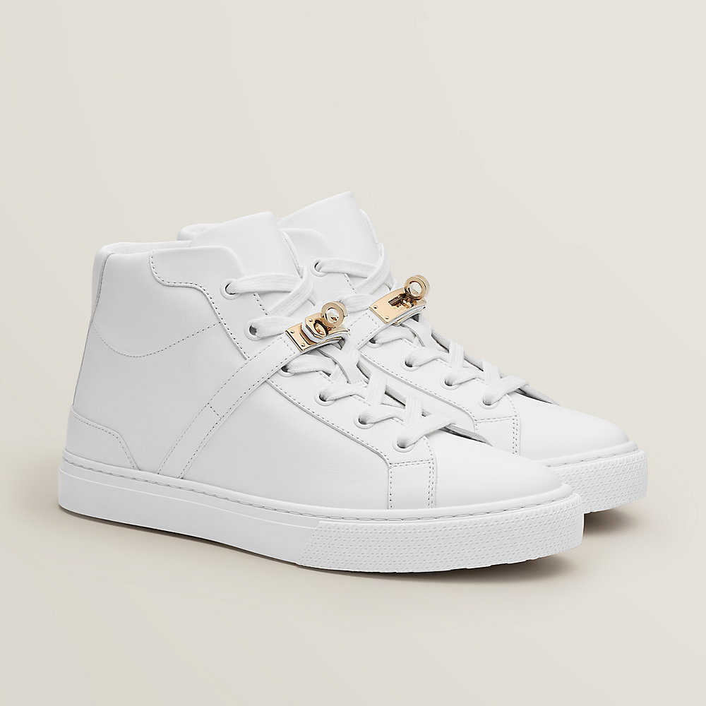 Trendiest white hot sale sneakers 219